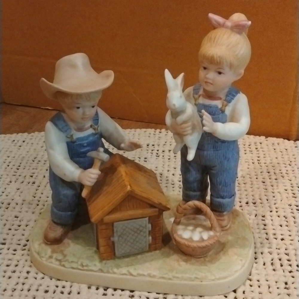 Denim days figurine, title bunny hutch, item number 1514 released in 1991